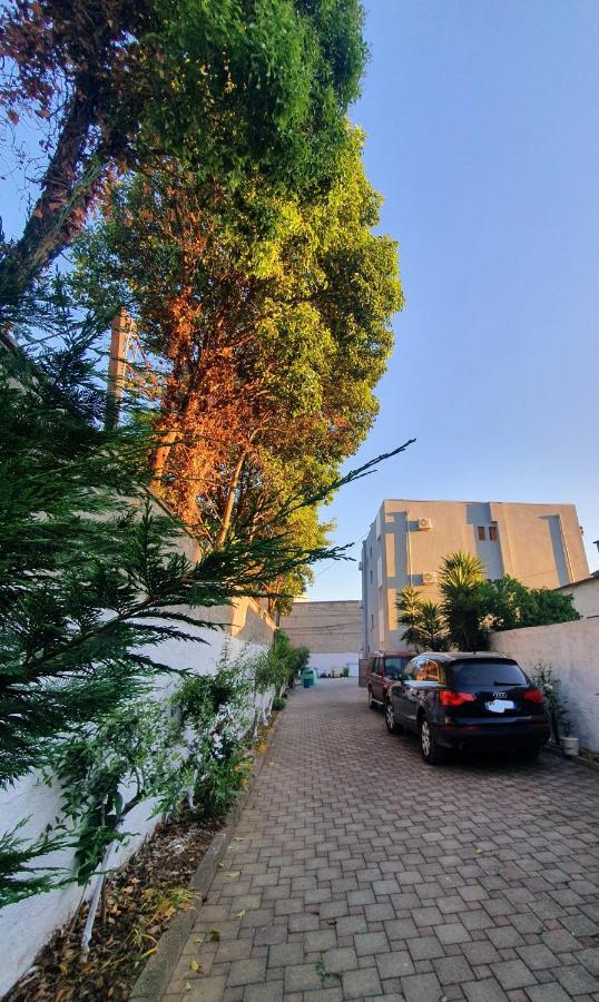 Klerichi Hotel Tirana Buitenkant foto